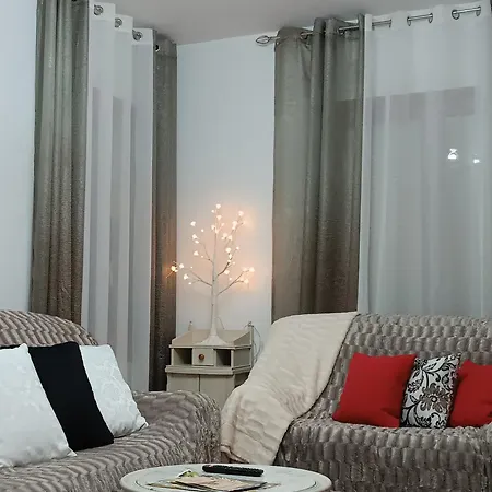 Agradable Casa Con Zona De Relax Y Aparcamiento San Clemente (Castilla-La Mancha)